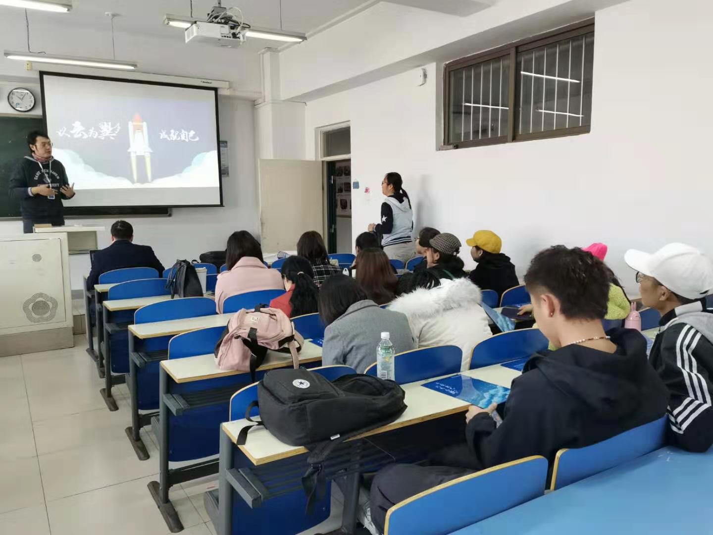 日语招聘会_人均可支配收入 出炉 你的收入是什么段位,能成为中产阶级吗(3)