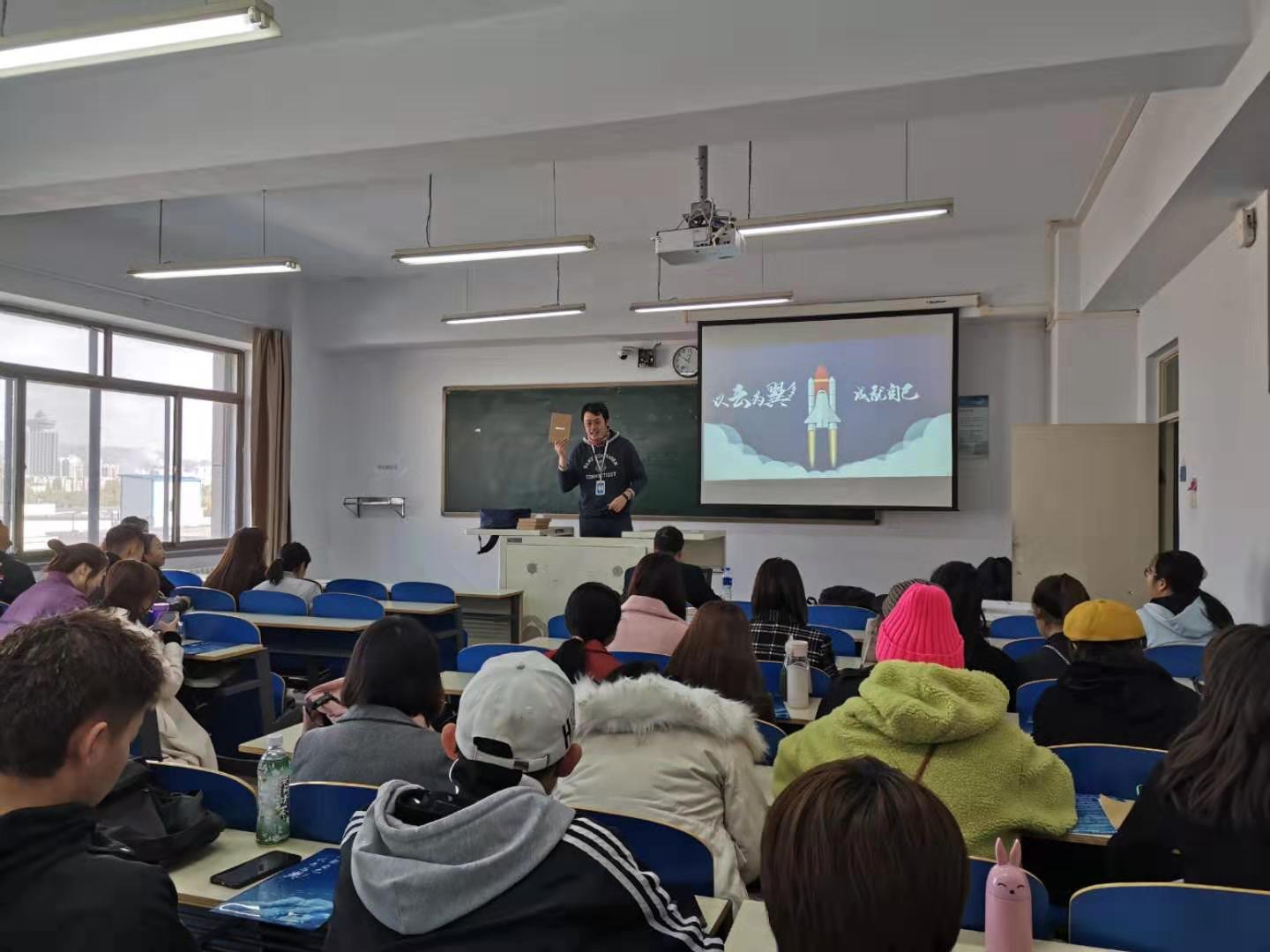 日语招聘会_人均可支配收入 出炉 你的收入是什么段位,能成为中产阶级吗(4)