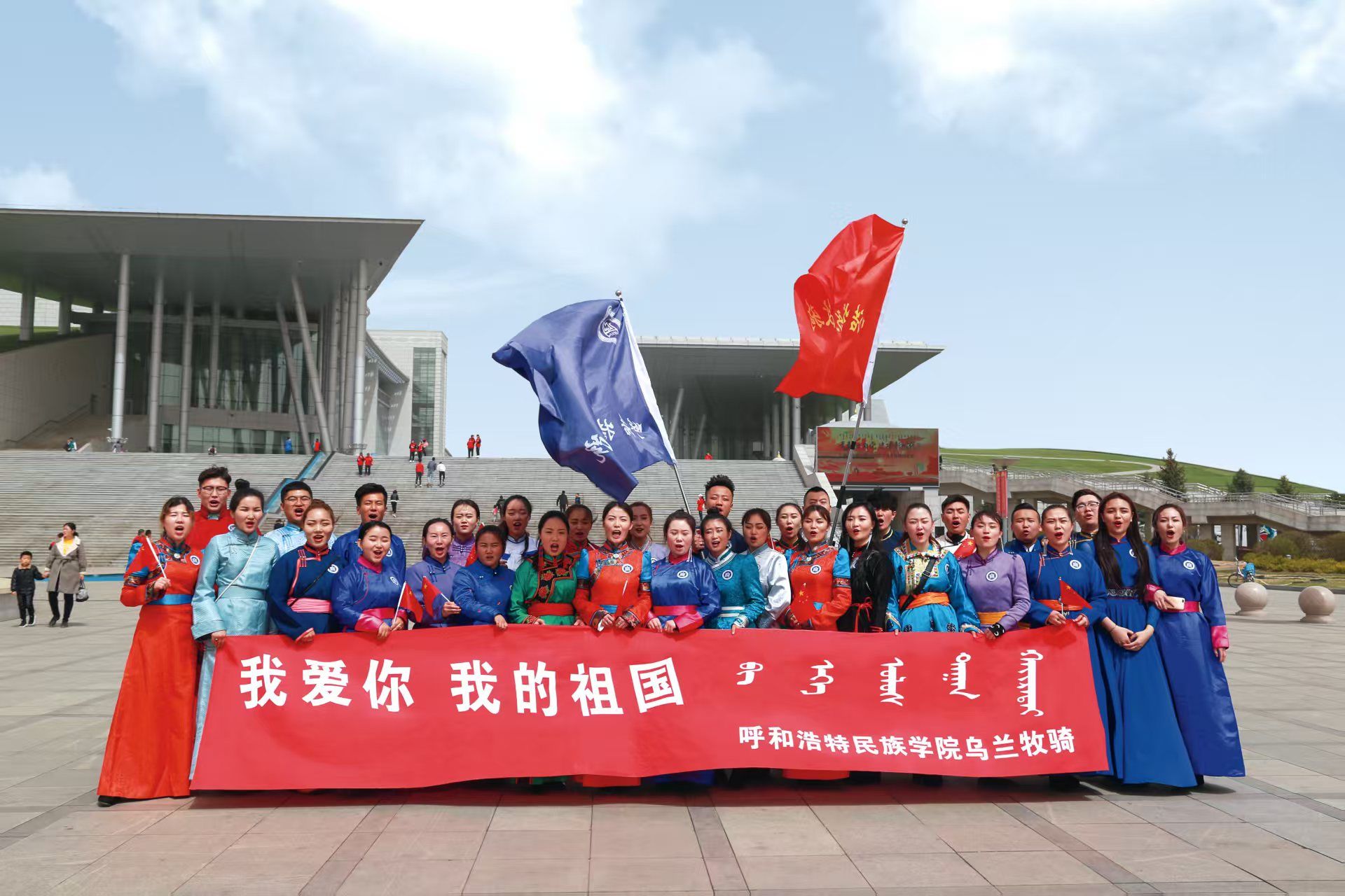 校园乌兰牧骑文艺汇演进社区