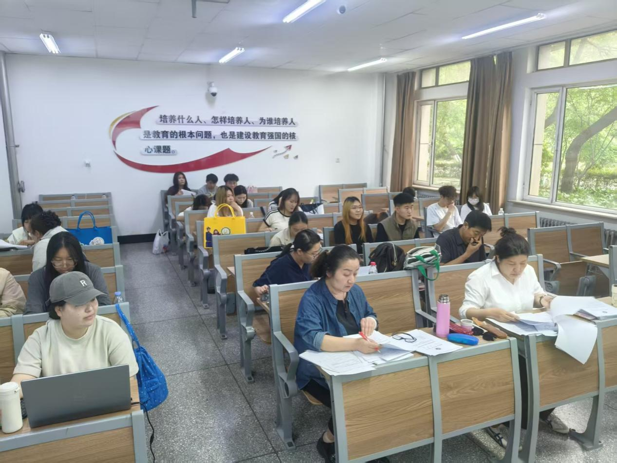 管理学院档案学专业2026届毕业生毕业论文答辩顺利进行