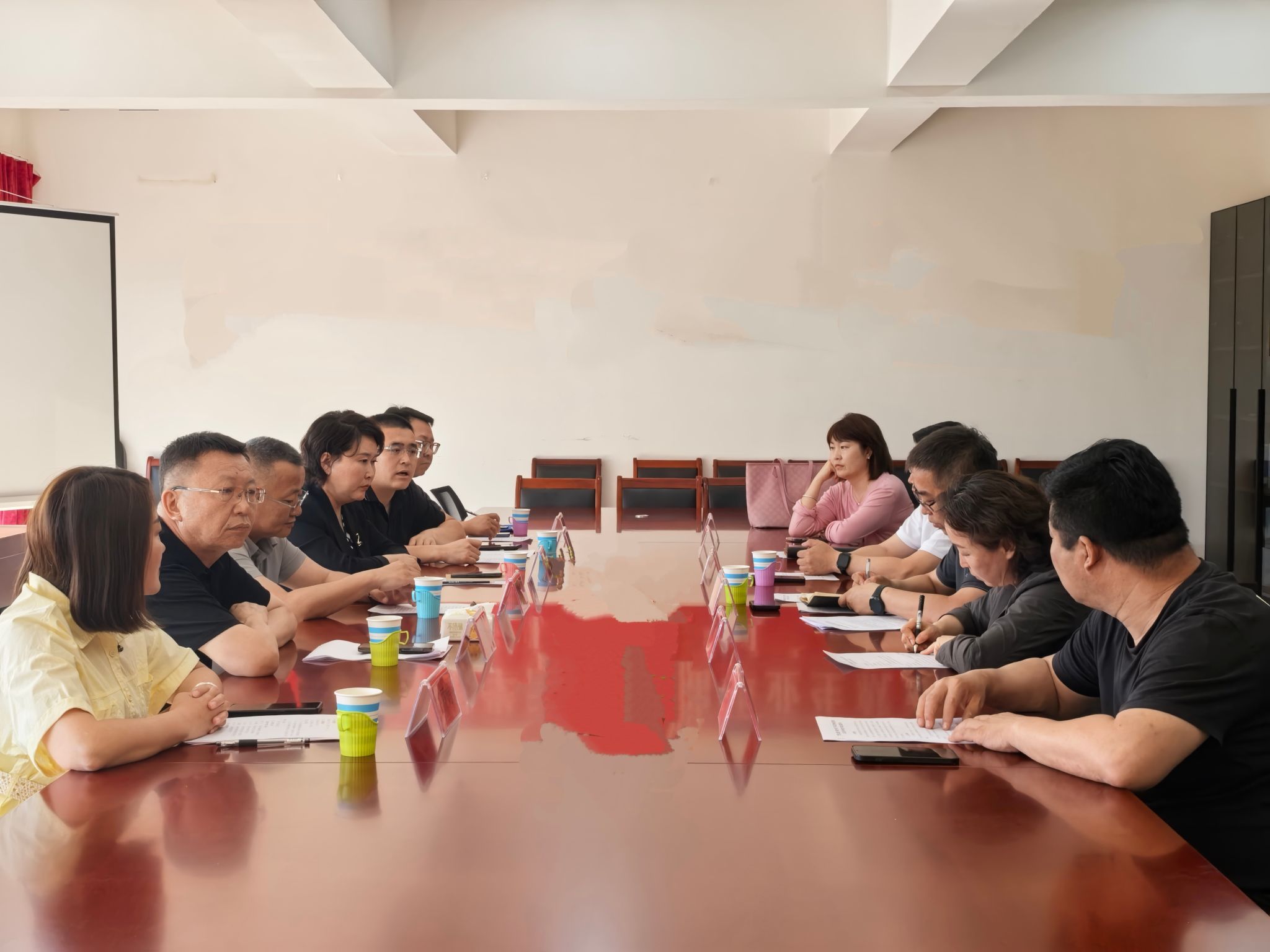 音乐与舞蹈学院与乌拉特中旗人民政府校...