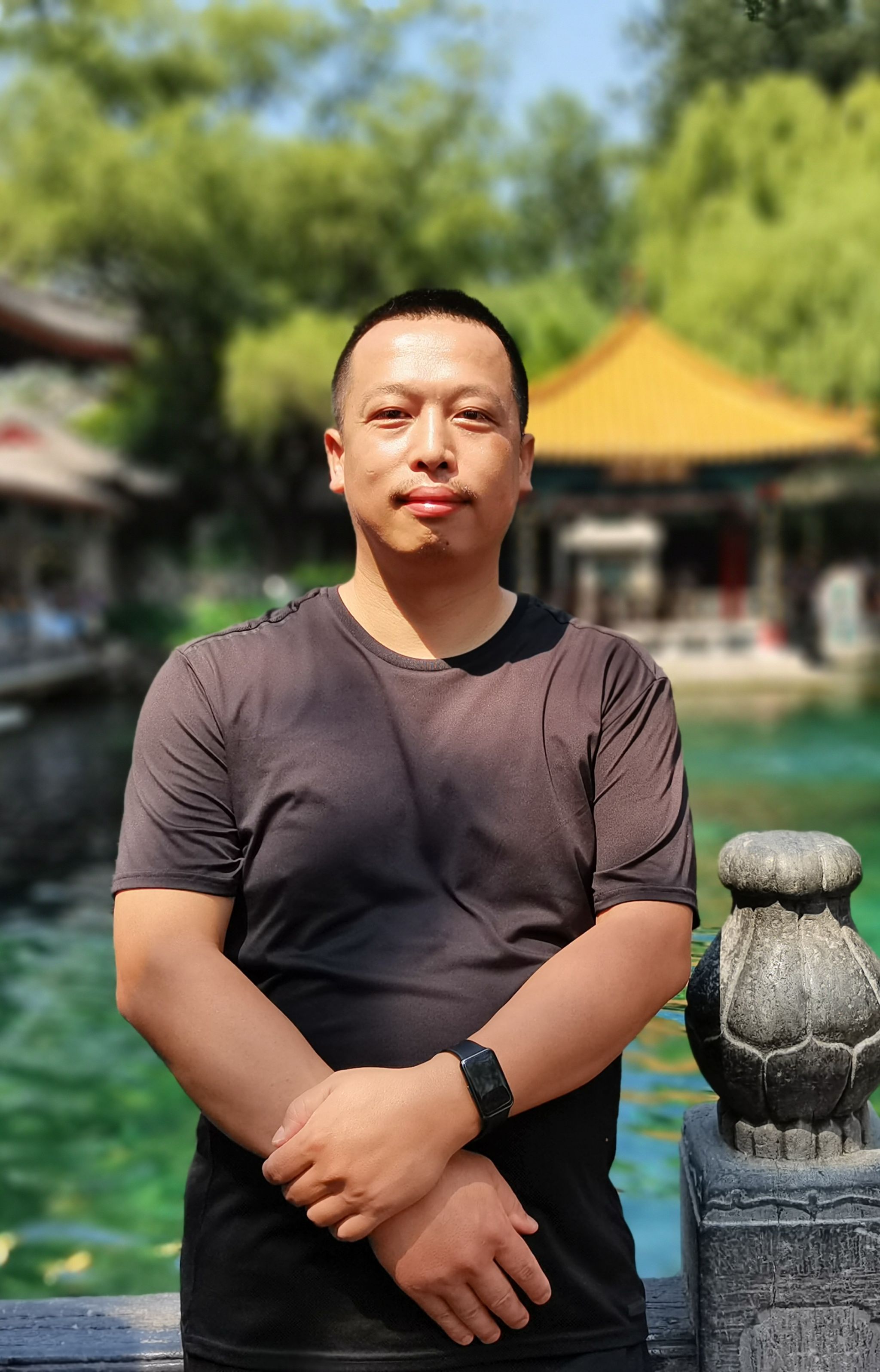 余志强个人简介